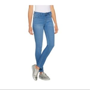 Laurie Felt Regular Silky Denim Slim Pull-On Jeans